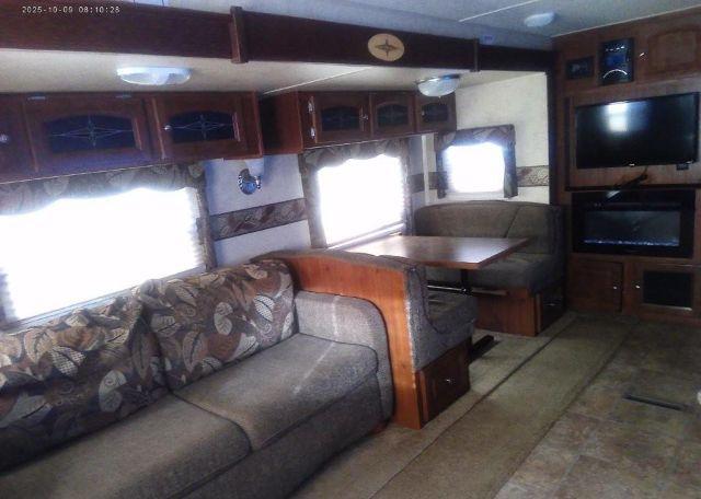 2011 FOREST RIVER INC. 34FT
