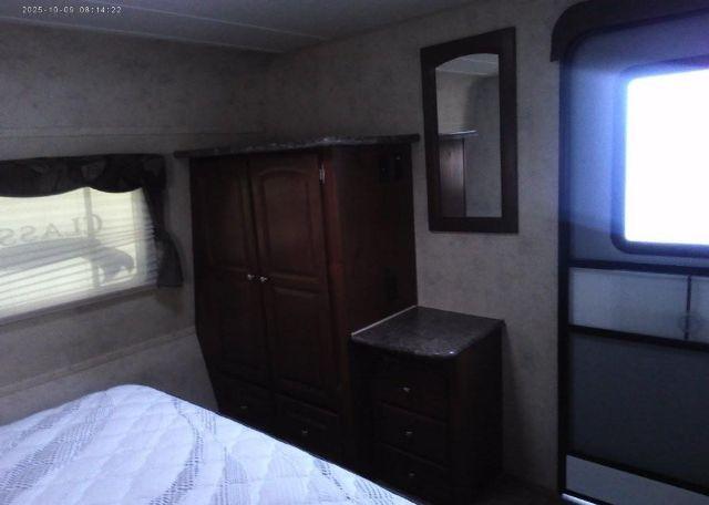 2011 FOREST RIVER INC. 34FT