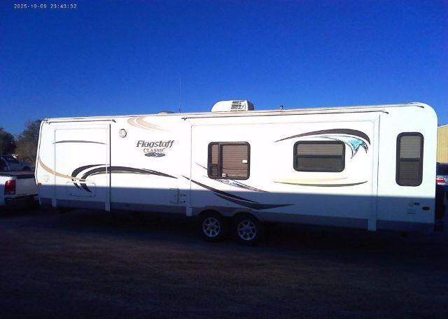 2011 FOREST RIVER INC. 34FT