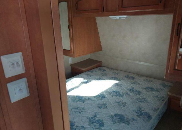 2012 FOREST RIVER INC. PALOMINO PUMA TRAILER