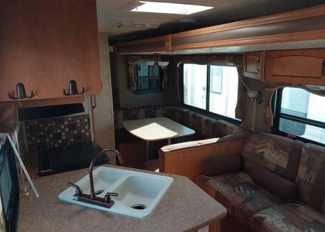 2012 FOREST RIVER INC. PALOMINO PUMA TRAILER