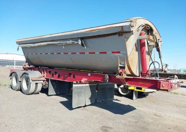 2013 MIDLAND MANUFACTURING LIMITED PUP TRAILER