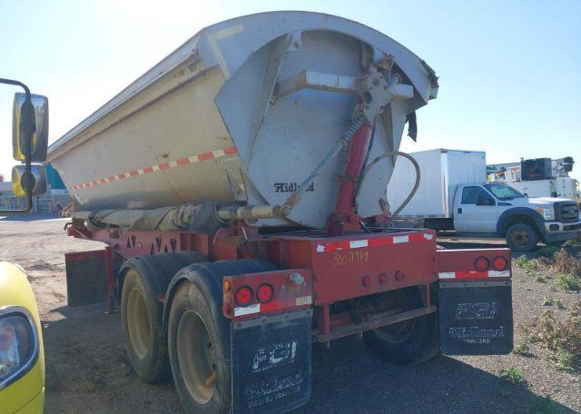 2013 MIDLAND MANUFACTURING LIMITED PUP TRAILER