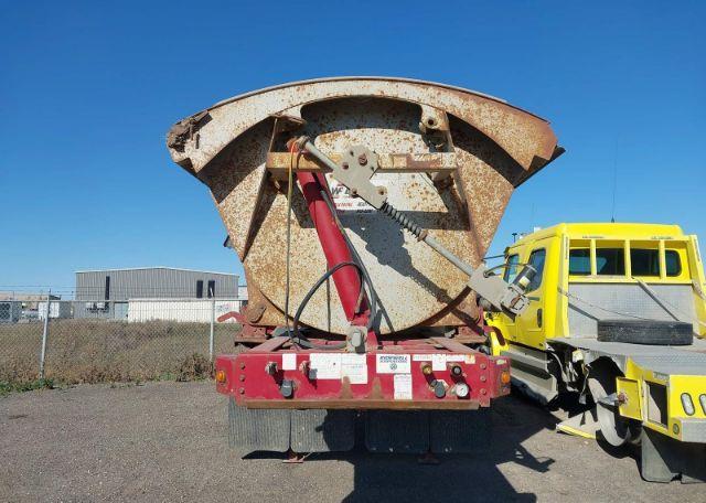 2013 MIDLAND MANUFACTURING LIMITED PUP TRAILER