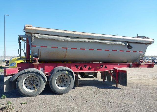 2013 MIDLAND MANUFACTURING LIMITED PUP TRAILER