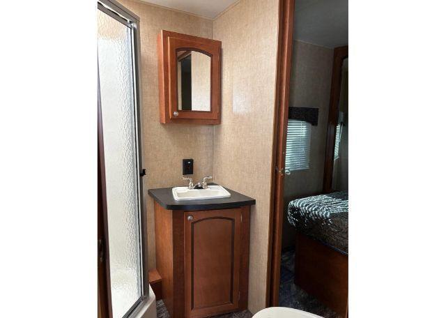 2012 SHASTA REVERE