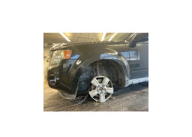 2010 FORD ESCAPE LIMITED