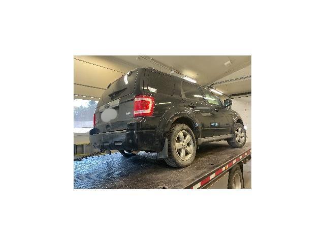 2010 FORD ESCAPE LIMITED