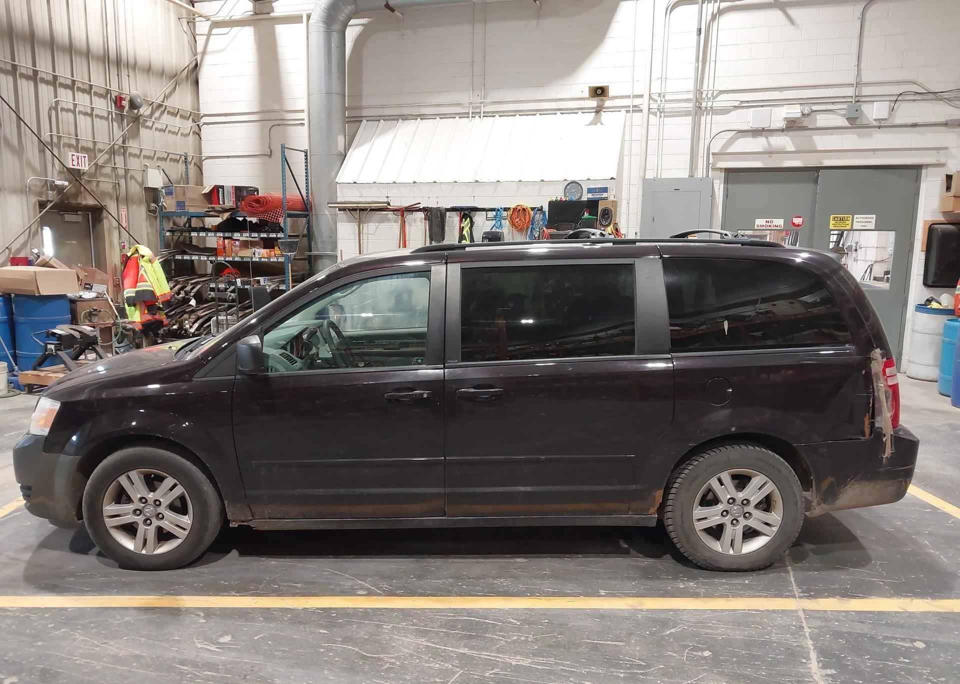 2010 DODGE GRAND CARAVAN SE