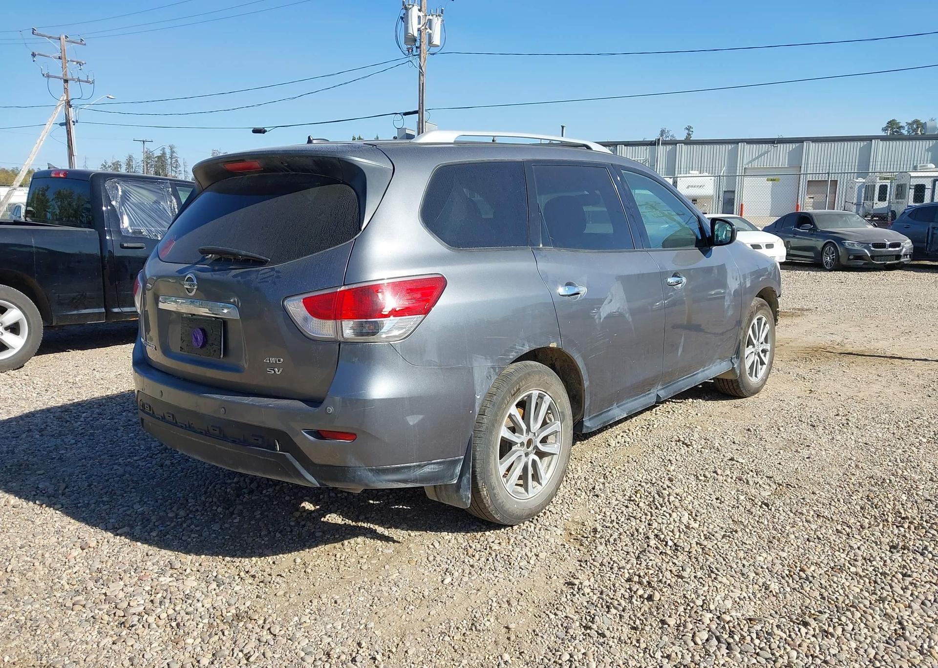 2015 NISSAN PATHFINDER S