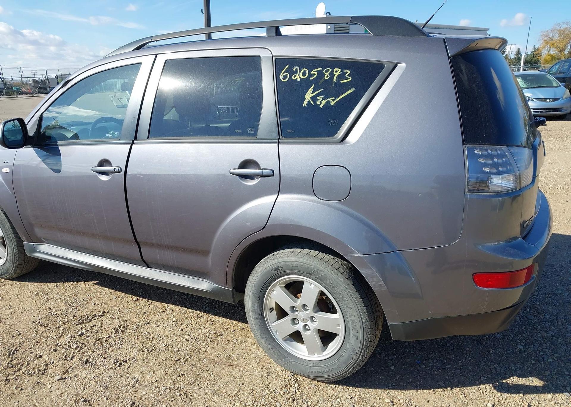 2009 MITSUBISHI OUTLANDER SE