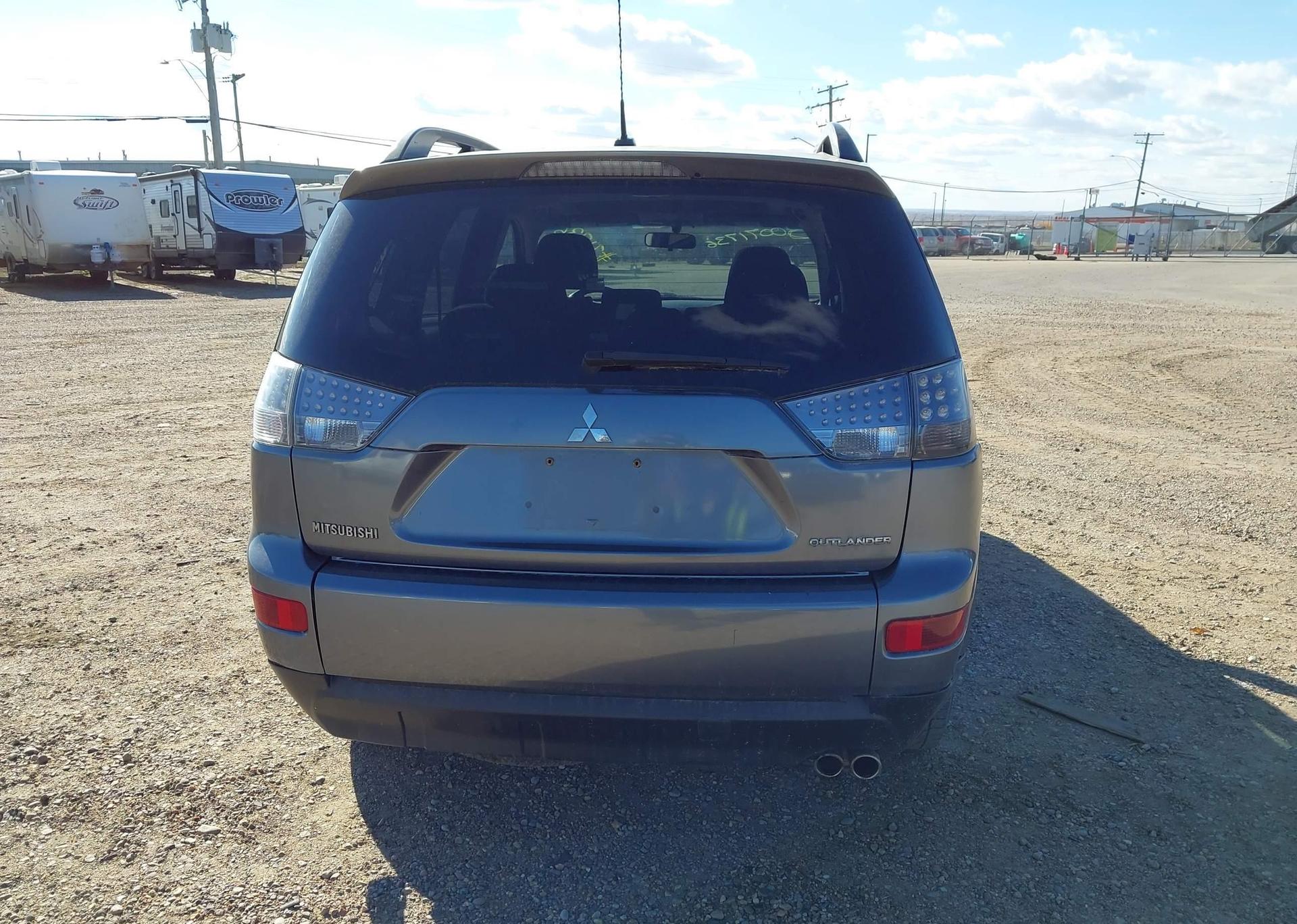 2009 MITSUBISHI OUTLANDER SE