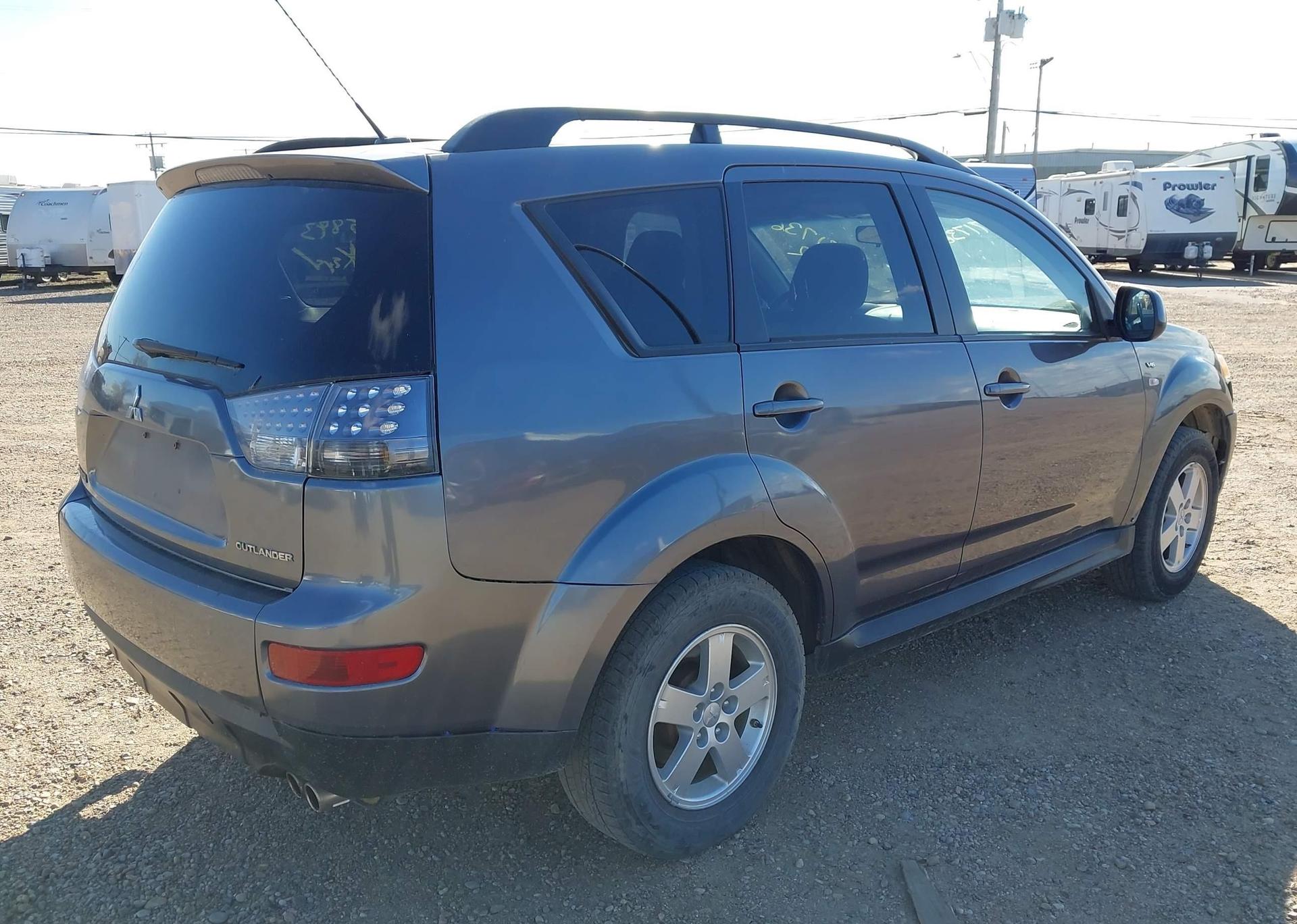 2009 MITSUBISHI OUTLANDER SE