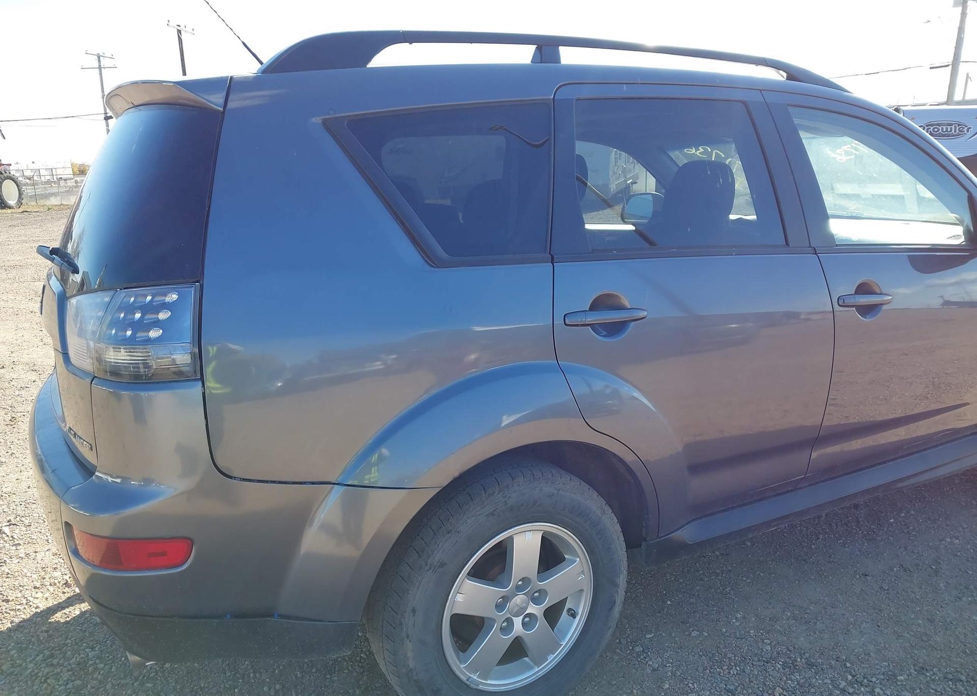 2009 MITSUBISHI OUTLANDER SE