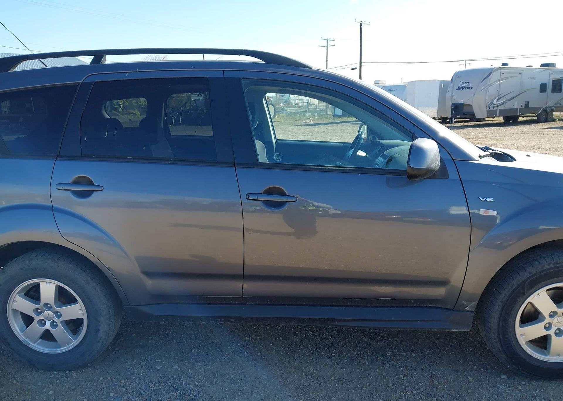 2009 MITSUBISHI OUTLANDER SE