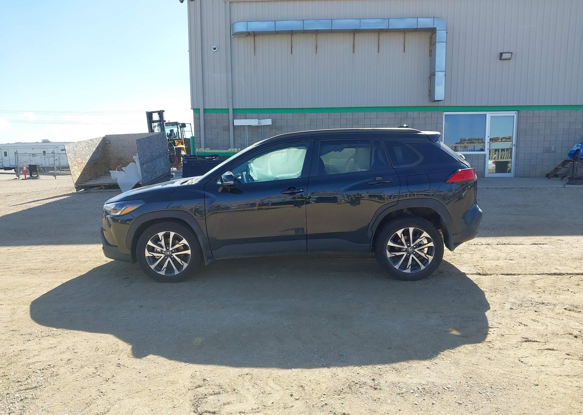 2025 TOYOTA COROLLA CROSS LE