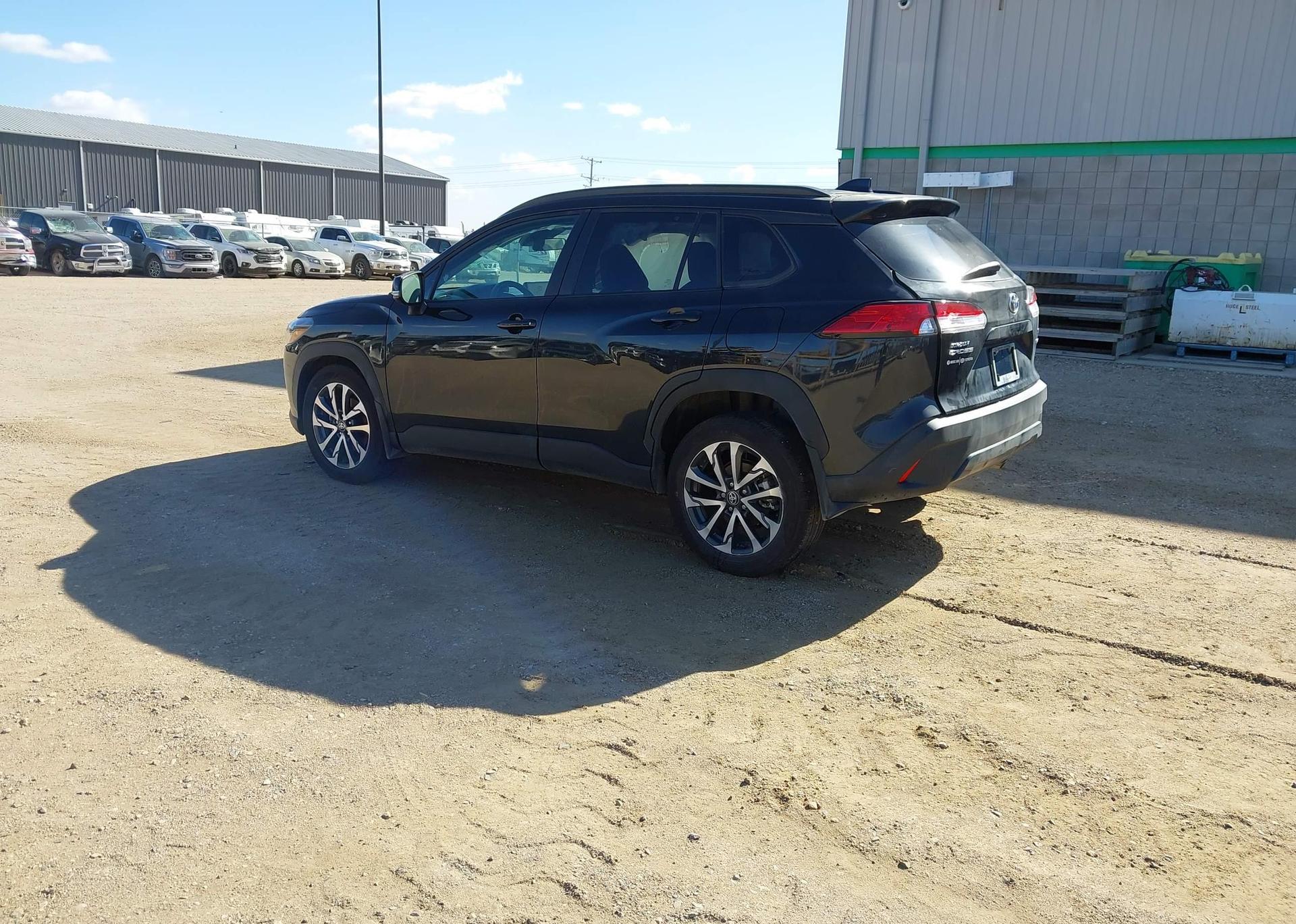 2025 TOYOTA COROLLA CROSS LE