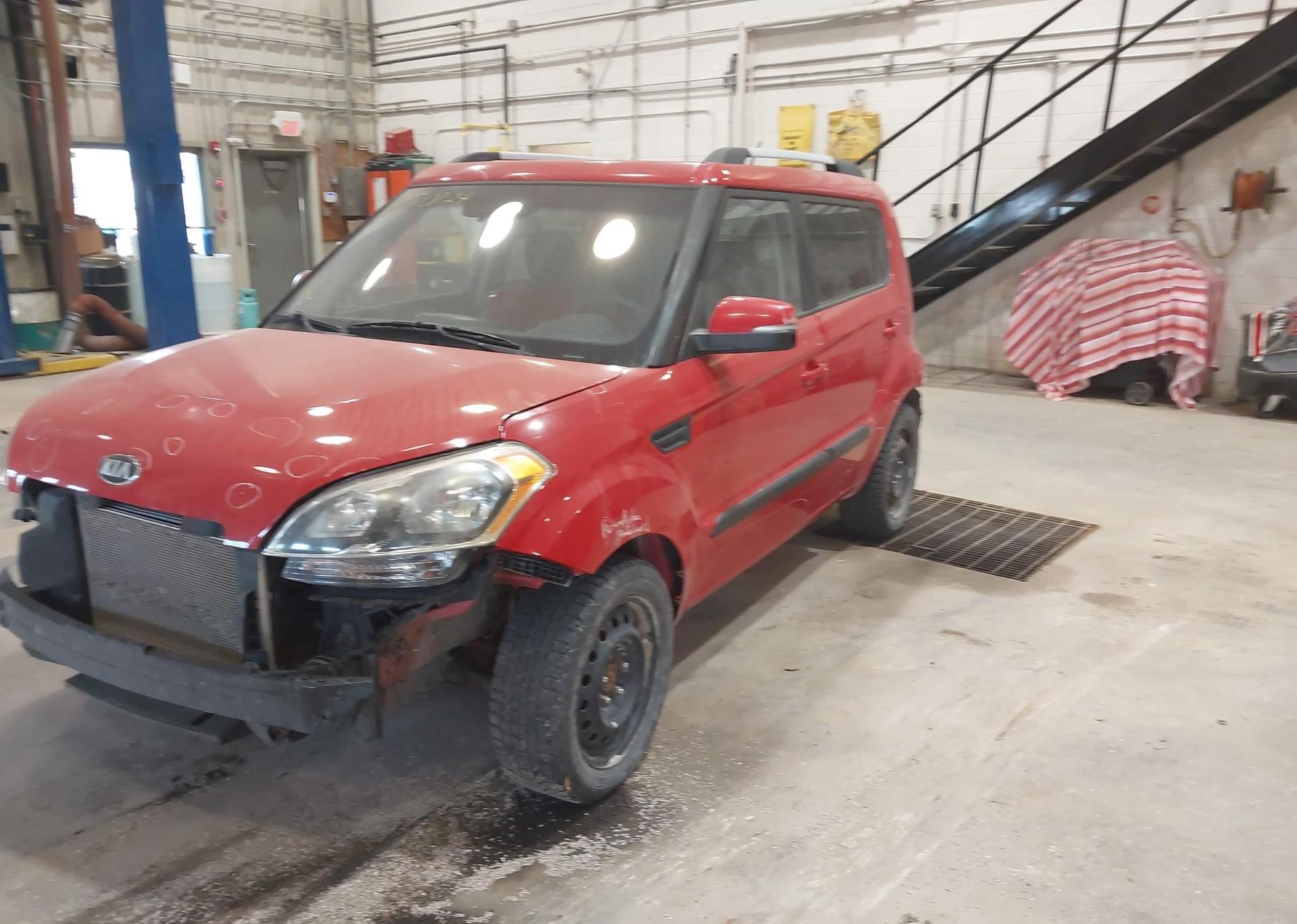 2013 KIA SOUL +