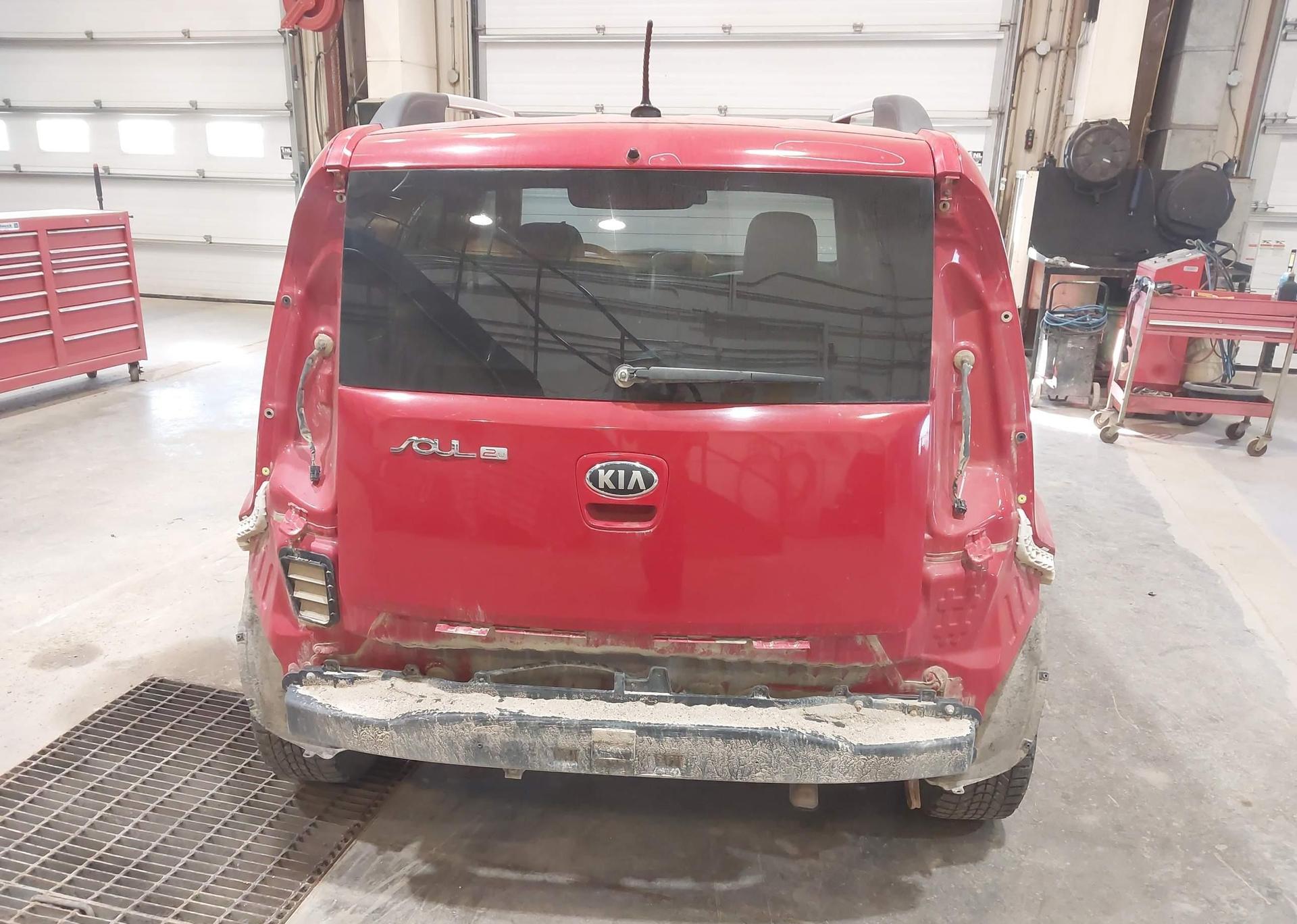2013 KIA SOUL +