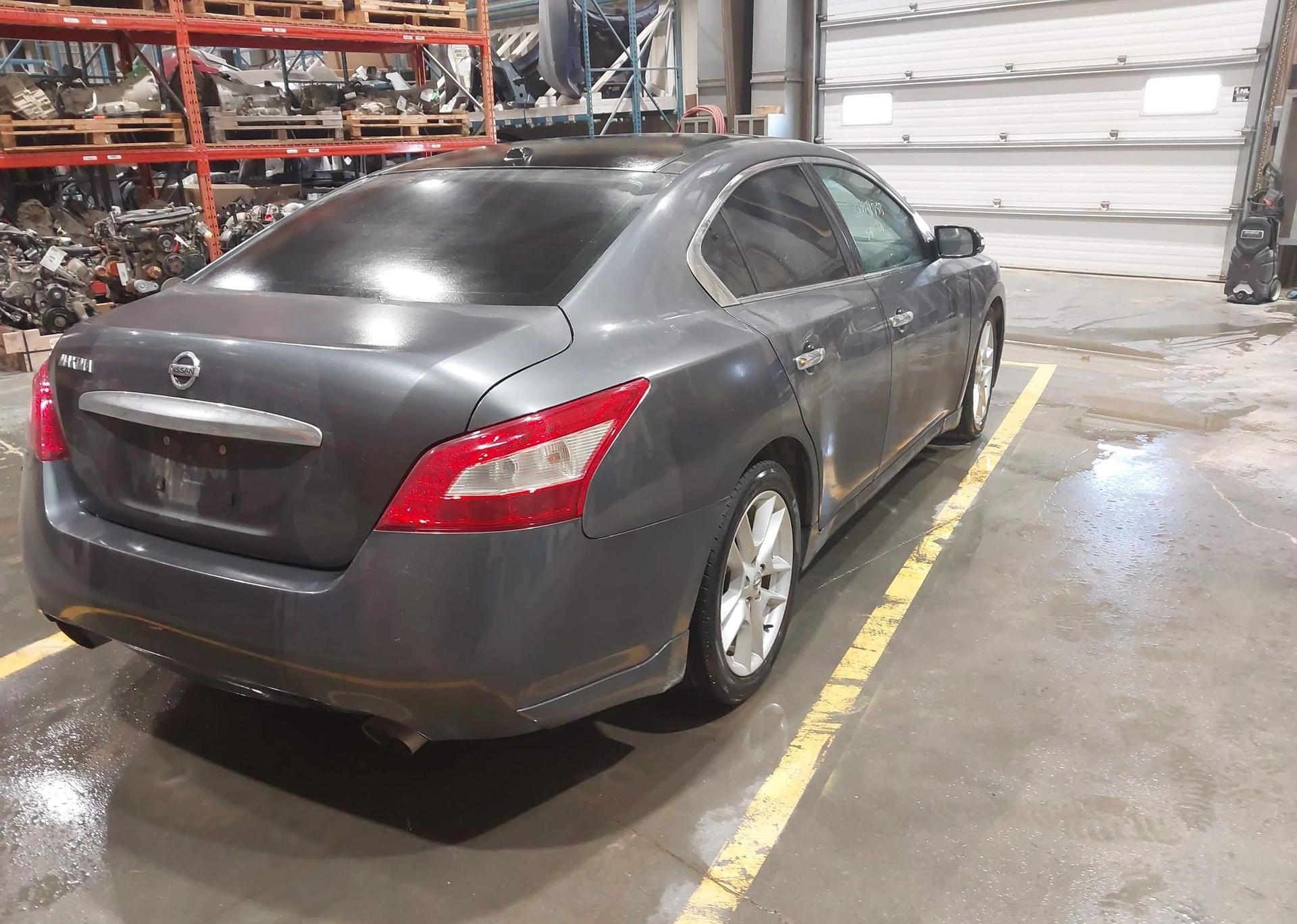 2009 NISSAN MAXIMA S
