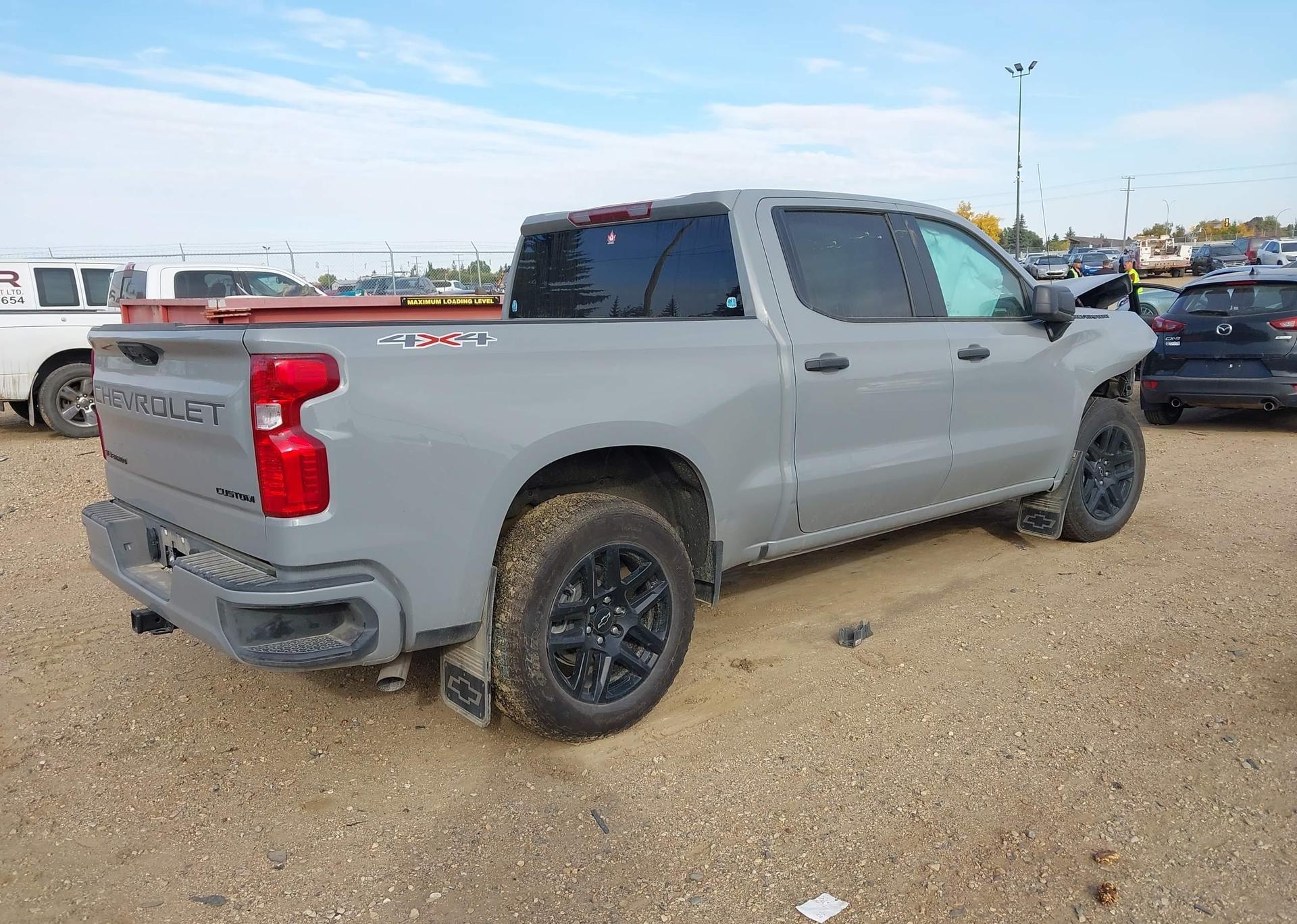 2025 CHEVROLET Silverado K1500 Custom