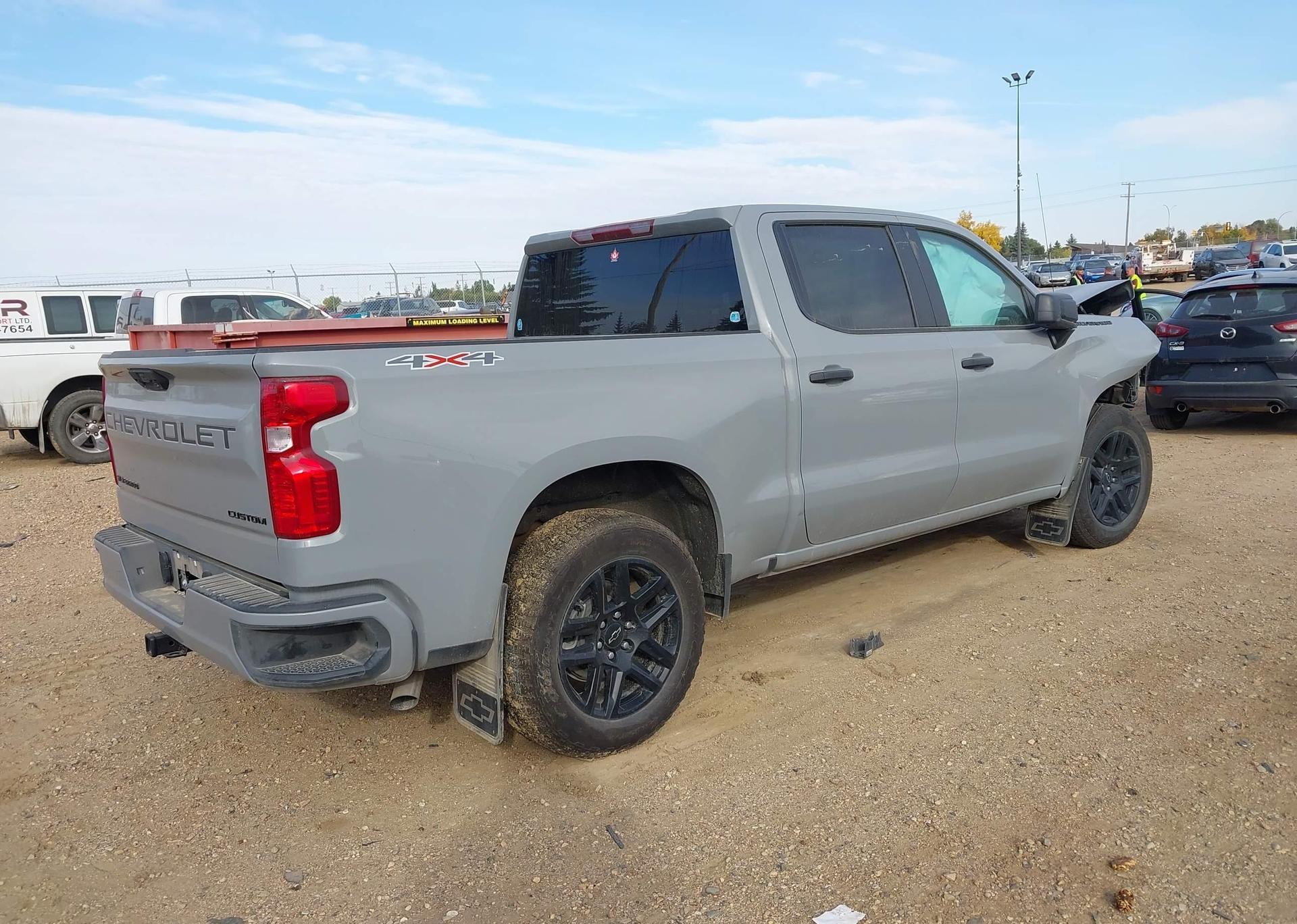 2025 CHEVROLET Silverado K1500 Custom
