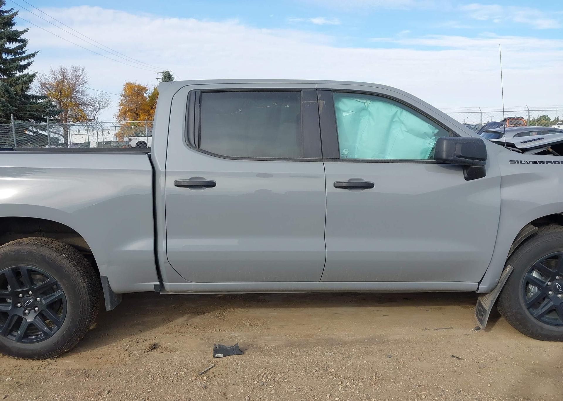 2025 CHEVROLET Silverado K1500 Custom