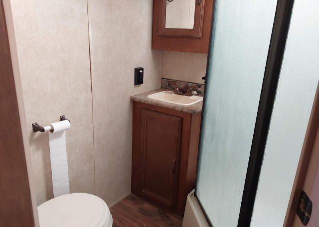 2015 FOREST RIVER INC. 302FK