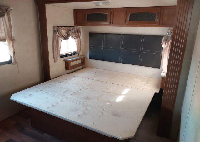 2015 FOREST RIVER INC. 302FK