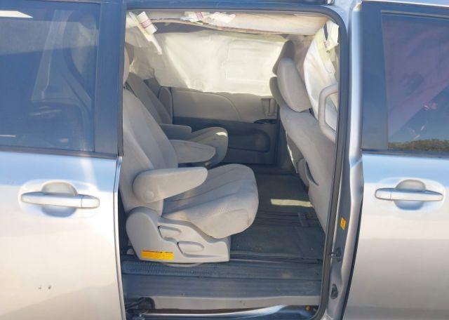 2012 TOYOTA SIENNA