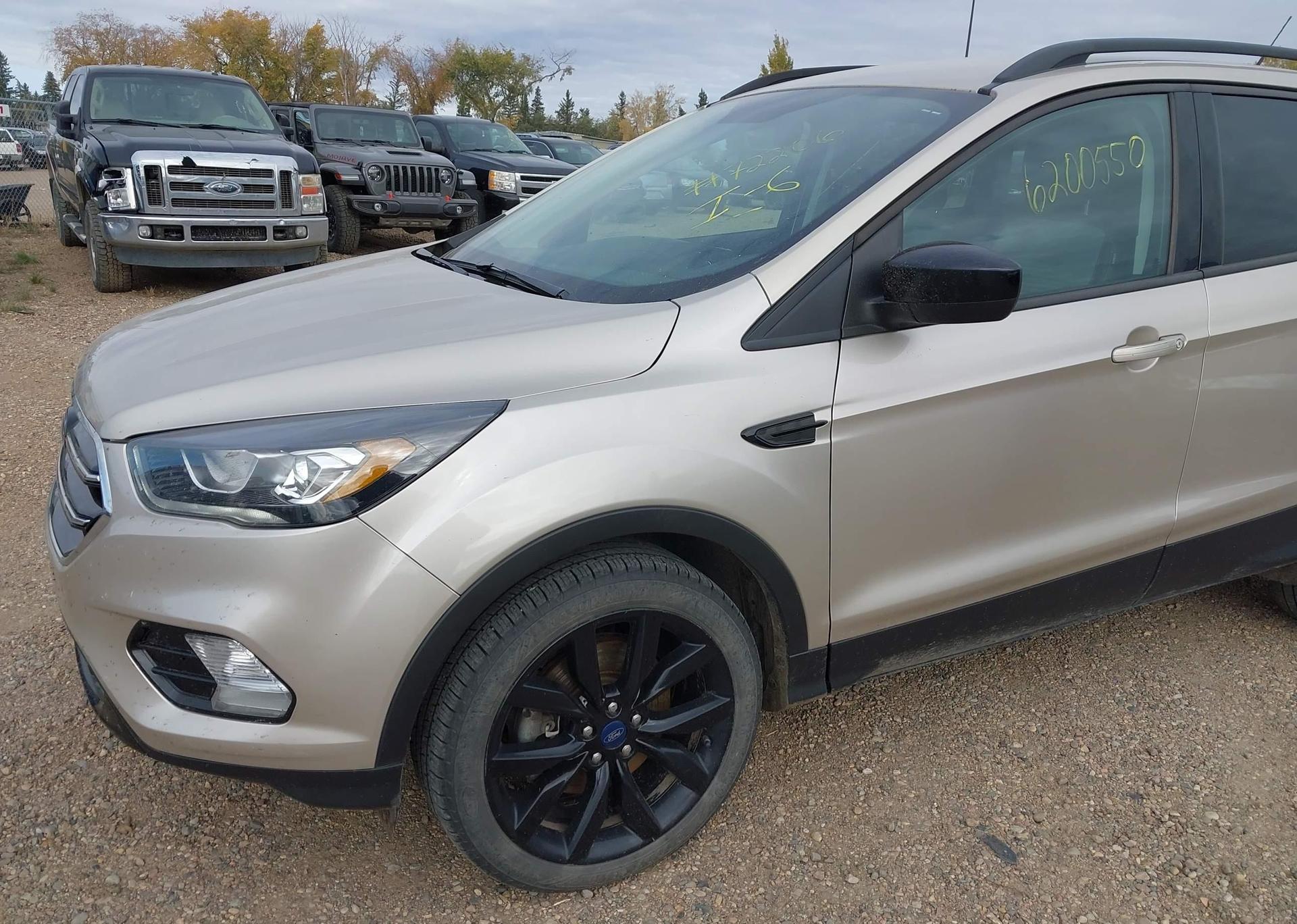 2018 FORD ESCAPE SE