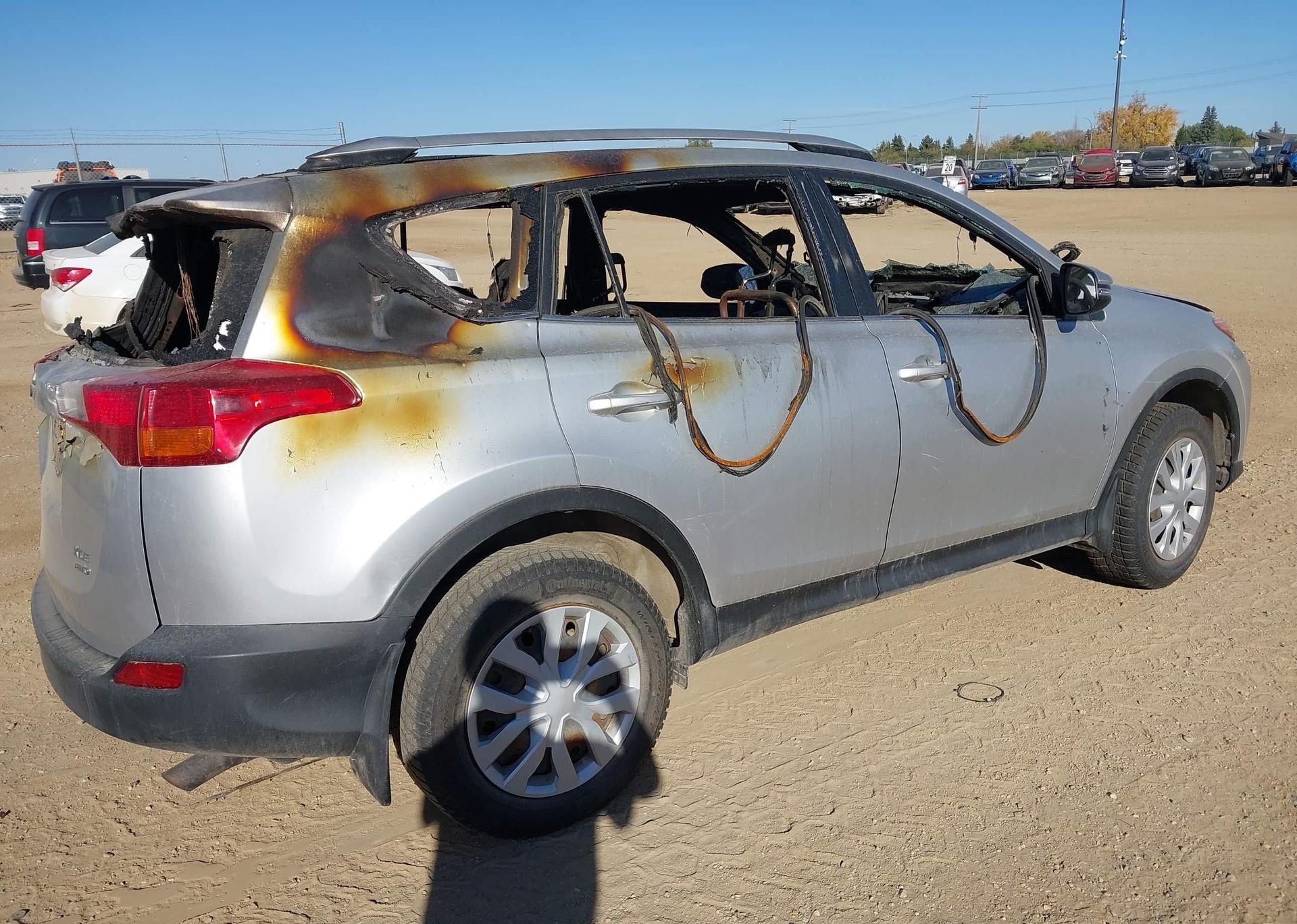 2015 TOYOTA RAV4 LE
