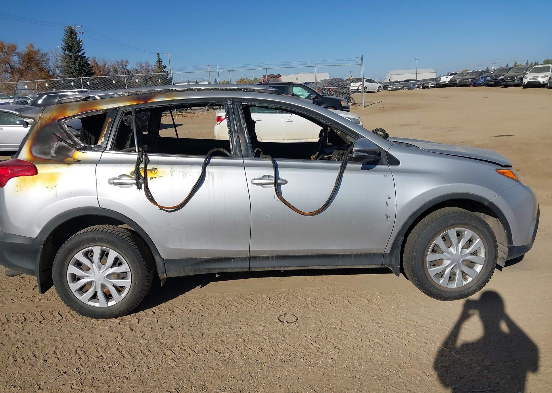 2015 TOYOTA RAV4 LE
