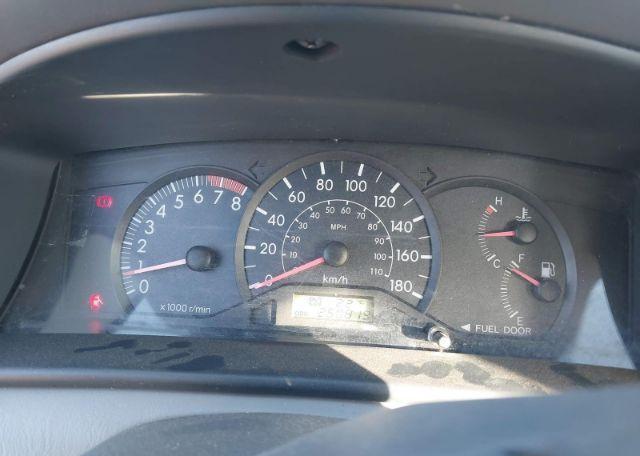 2004 TOYOTA COROLLA CE