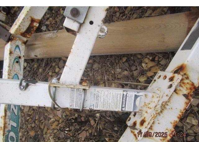 1999 EZ LOADER STD BOAT