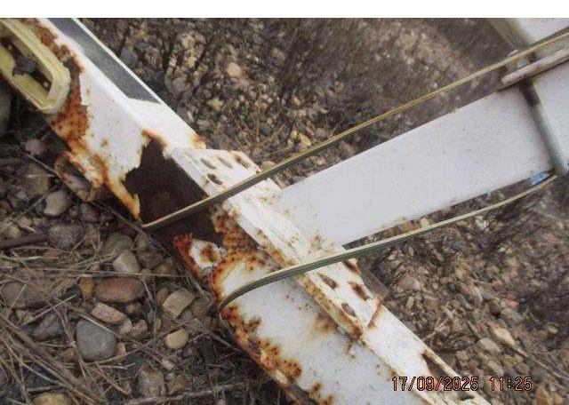 1999 EZ LOADER STD BOAT