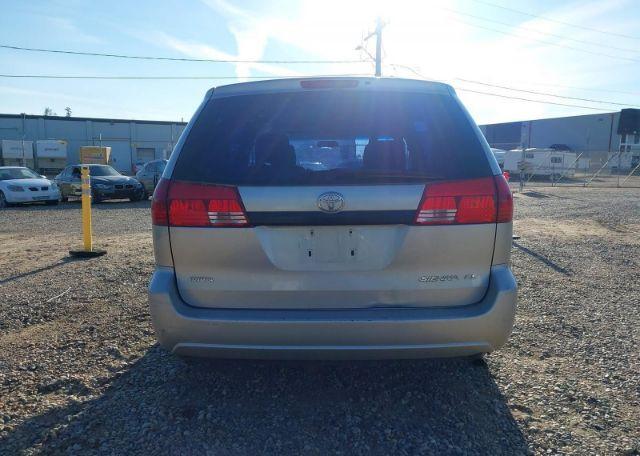 2004 TOYOTA SIENNA CE