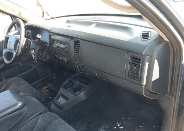 2002 DODGE DAKOTA SPORT