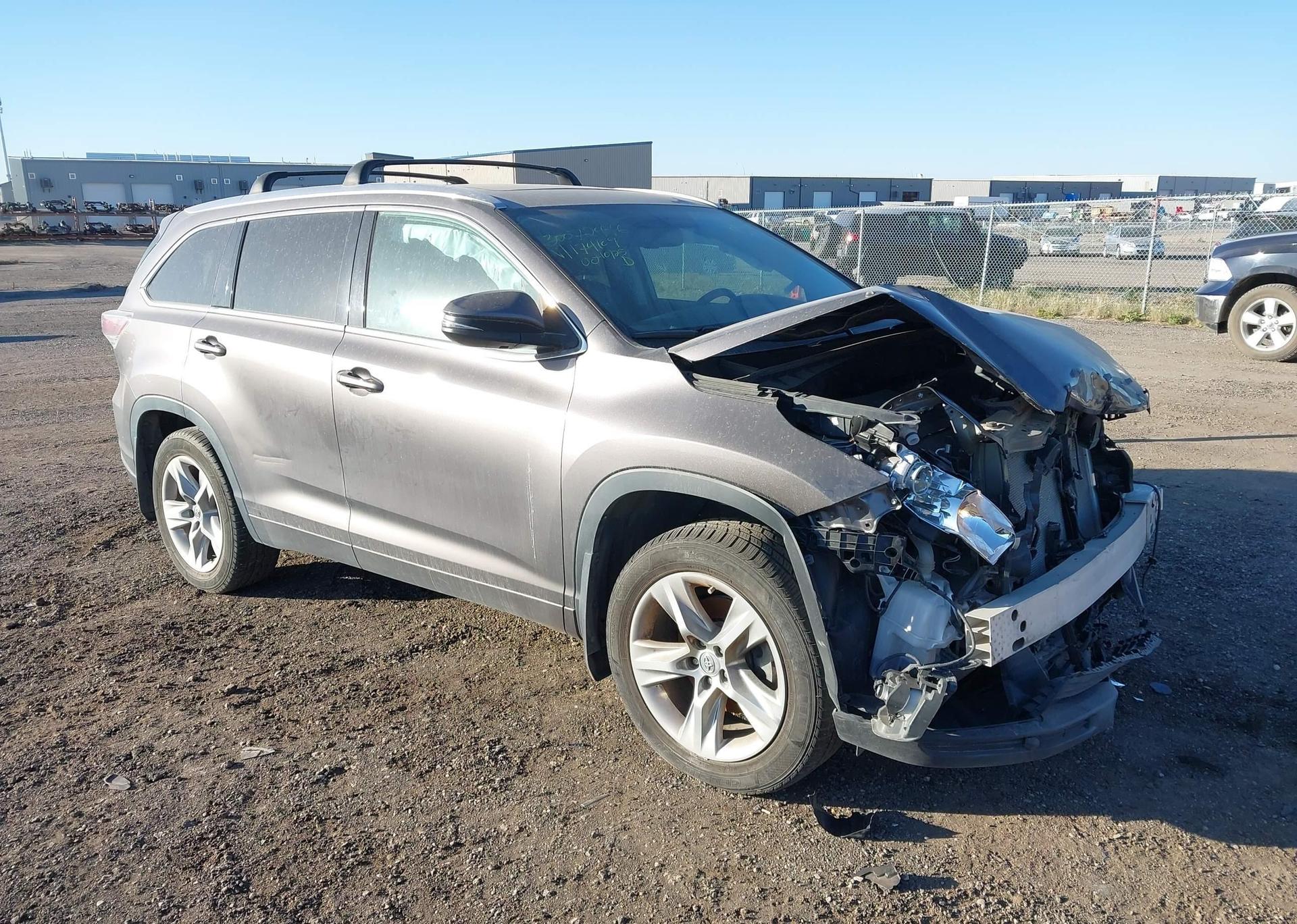 2015 TOYOTA HIGHLANDER LIMITED