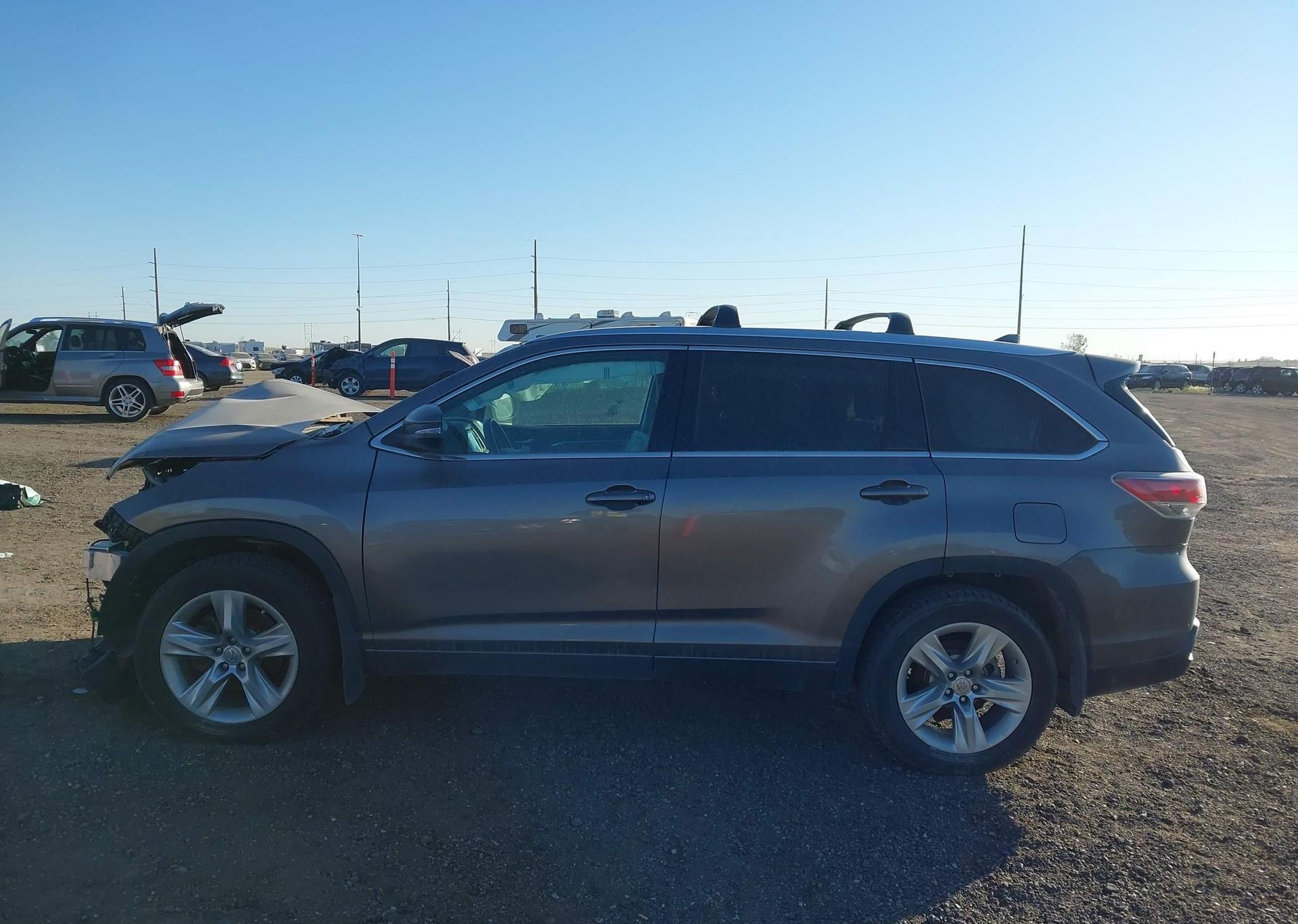 2015 TOYOTA HIGHLANDER LIMITED