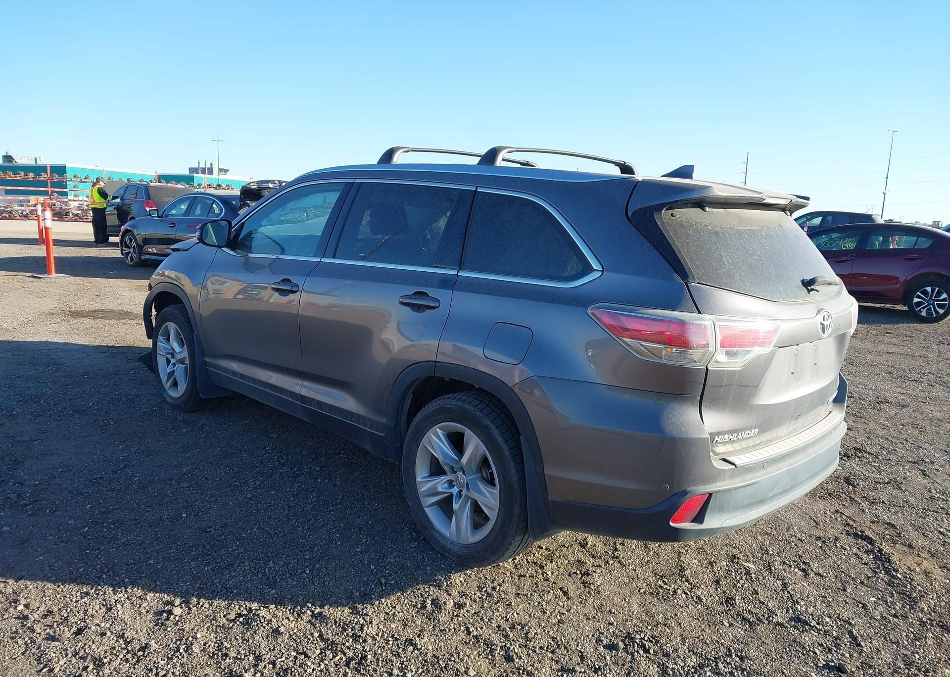 2015 TOYOTA HIGHLANDER LIMITED