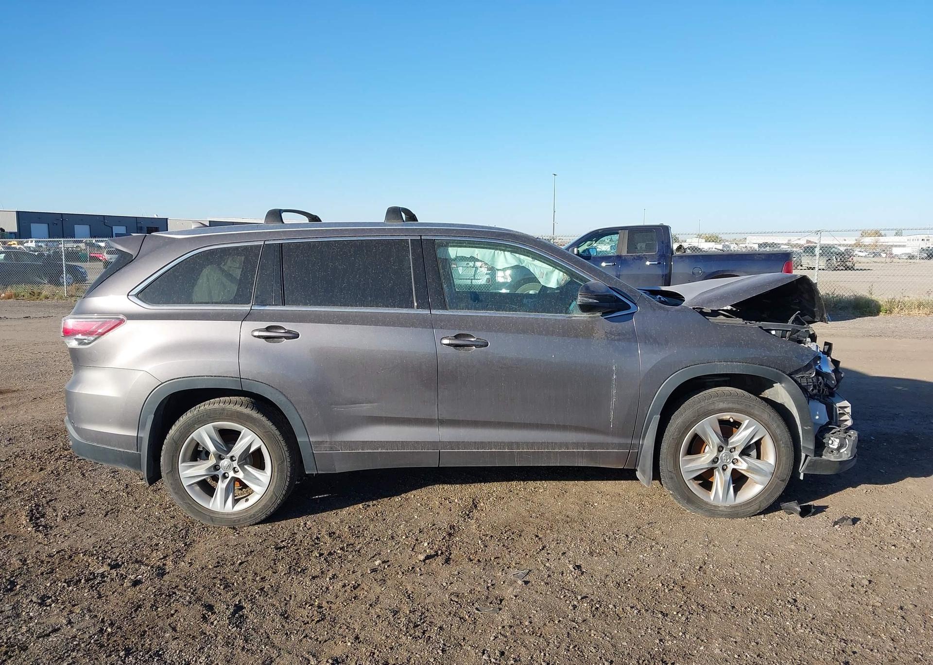 2015 TOYOTA HIGHLANDER LIMITED