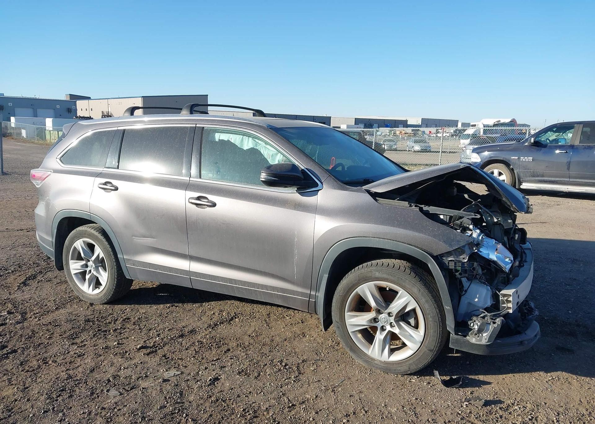 2015 TOYOTA HIGHLANDER LIMITED