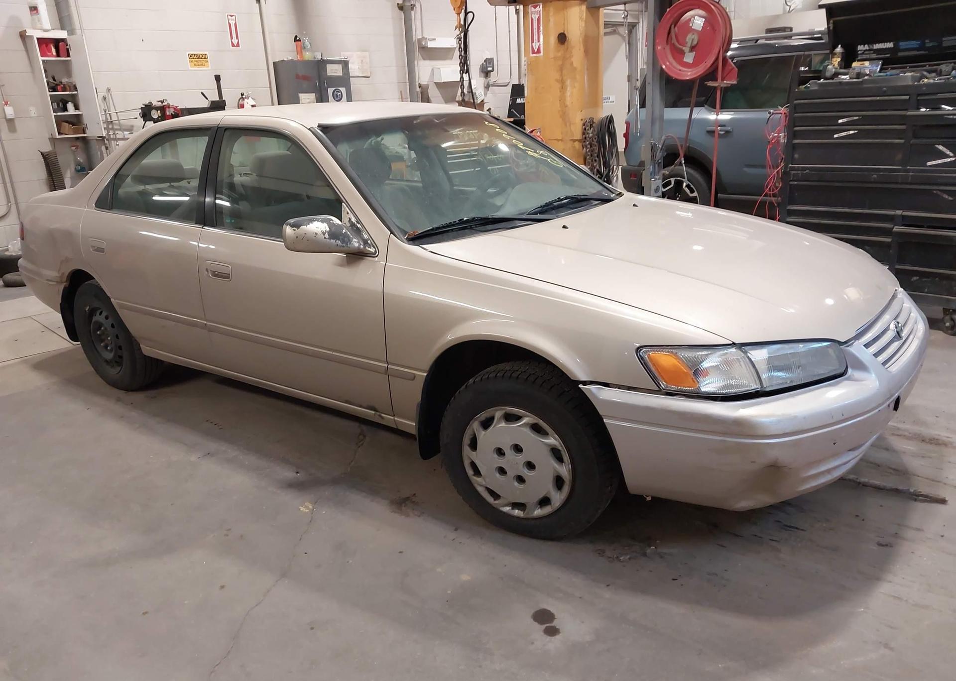 1998 TOYOTA CAMRY CE