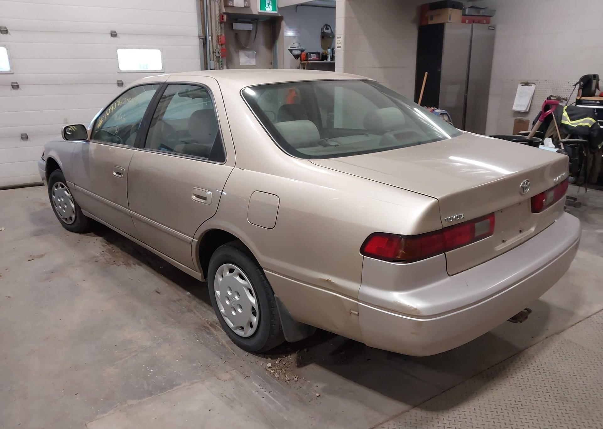 1998 TOYOTA CAMRY CE
