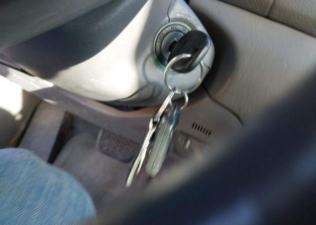 2003 TOYOTA CAMRY LE