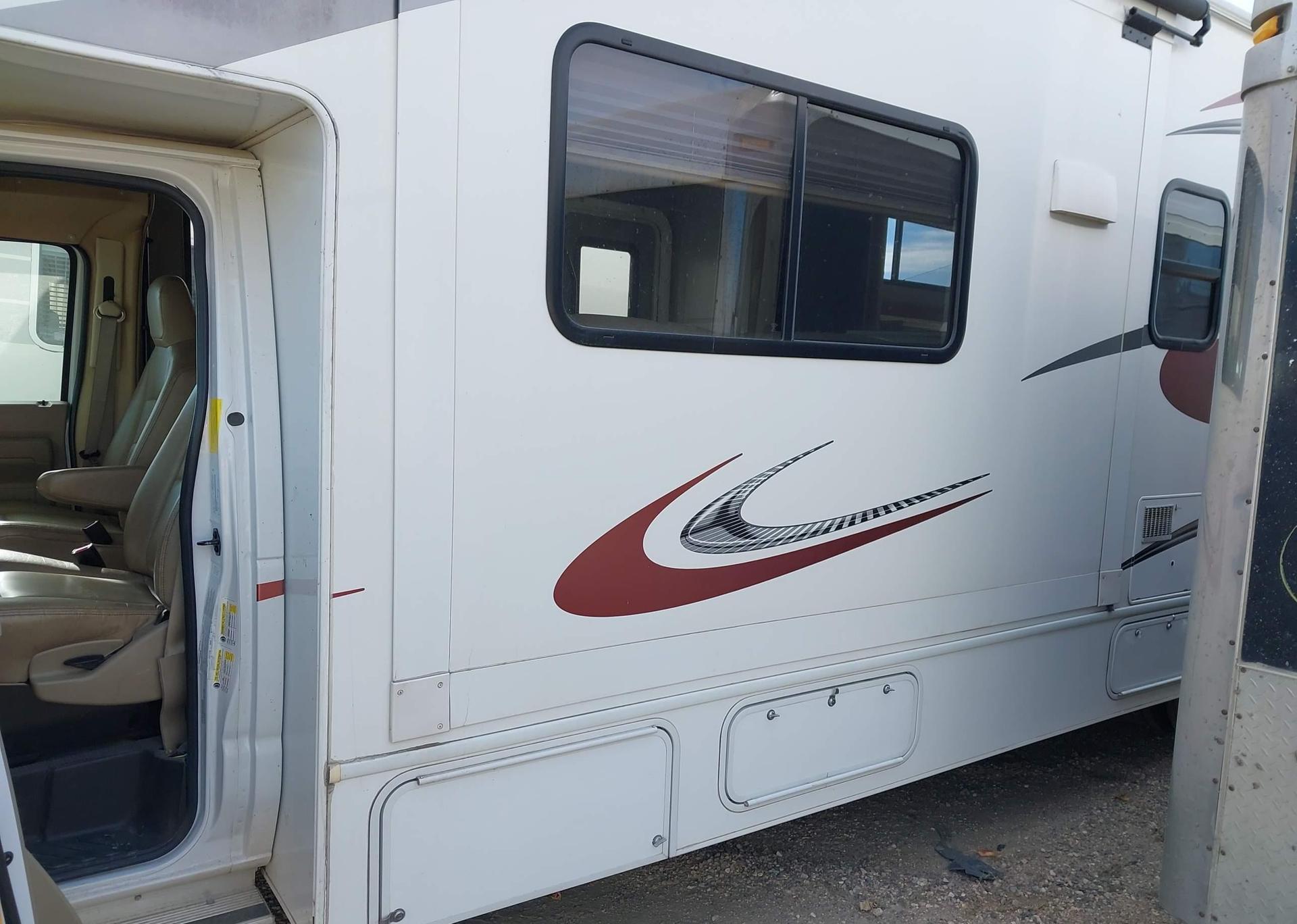 2016 FORD ECONOLINE E450 SUPER DUTY CUTWY VAN