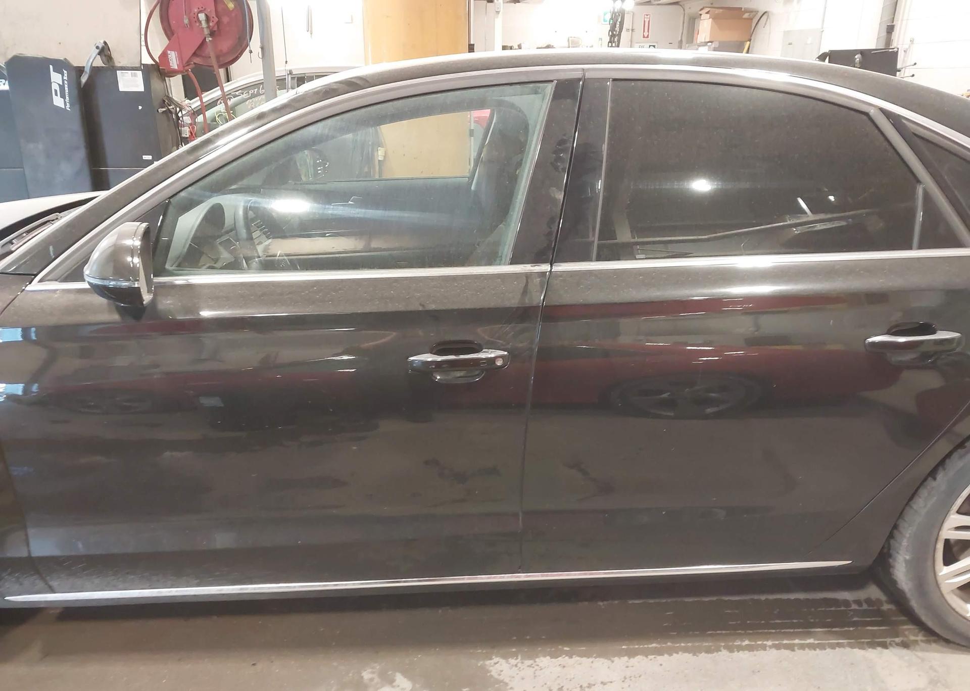 2011 AUDI A8 QUATTRO