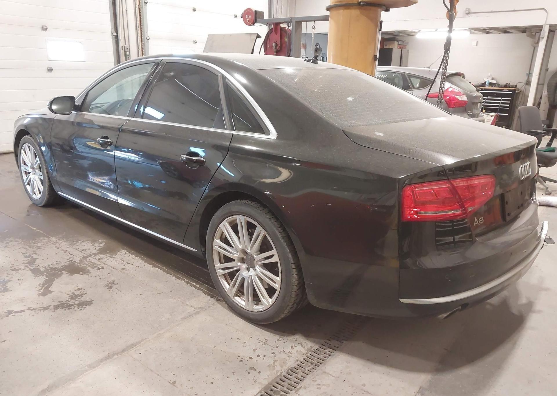 2011 AUDI A8 QUATTRO