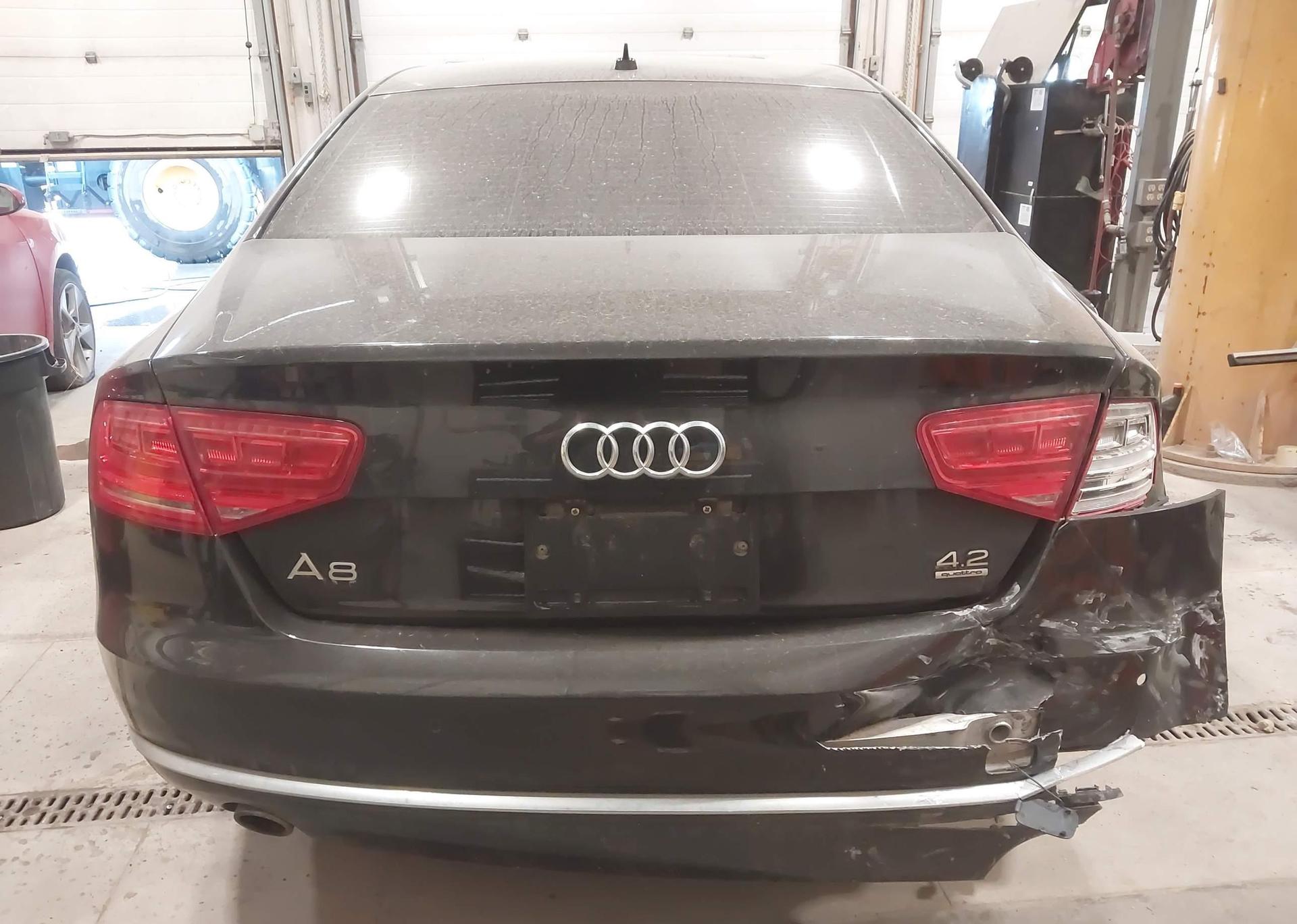 2011 AUDI A8 QUATTRO